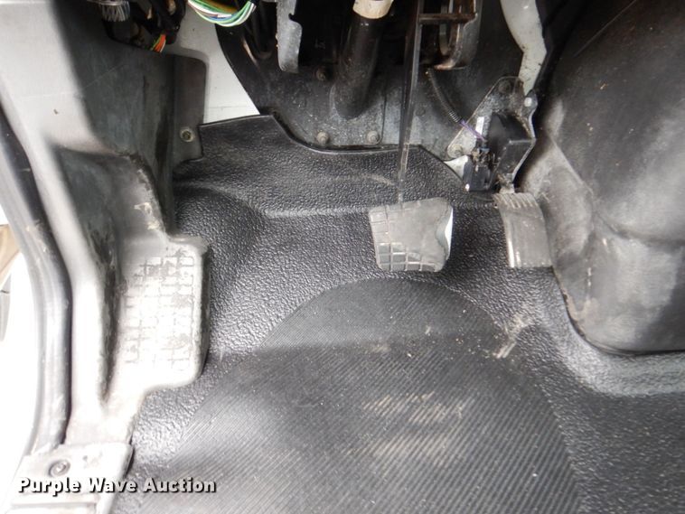 image for item JL9863 2014 International 7500  vacuum truck