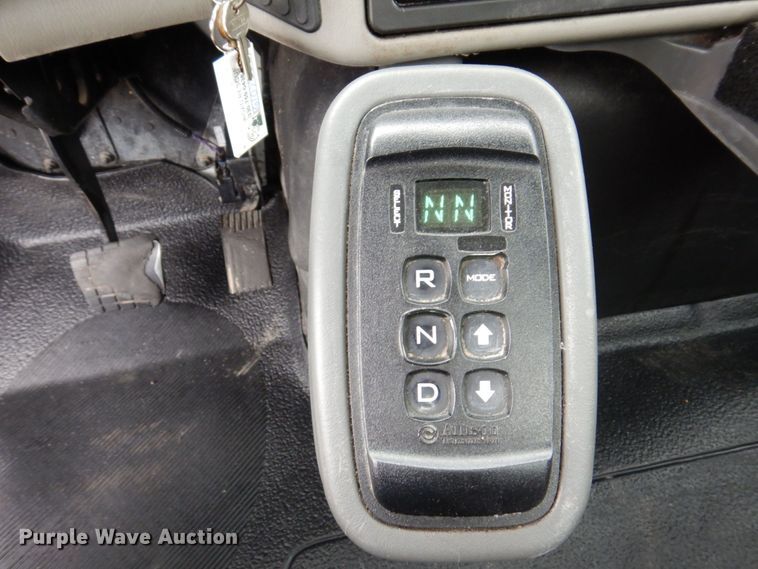 image for item JL9863 2014 International 7500  vacuum truck