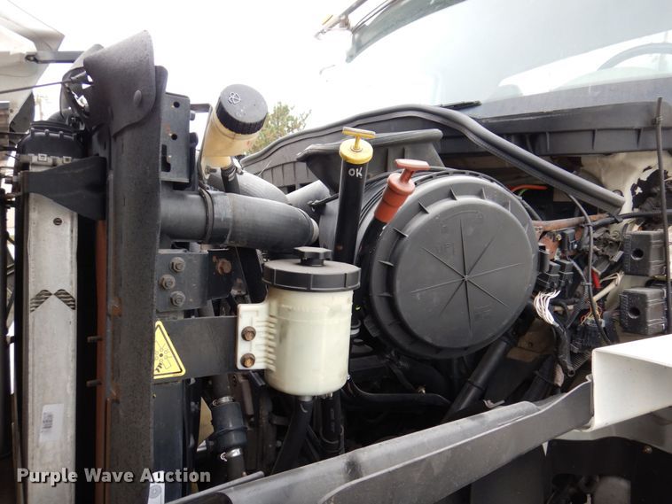 image for item JL9863 2014 International 7500  vacuum truck