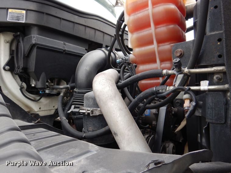 image for item JL9863 2014 International 7500  vacuum truck