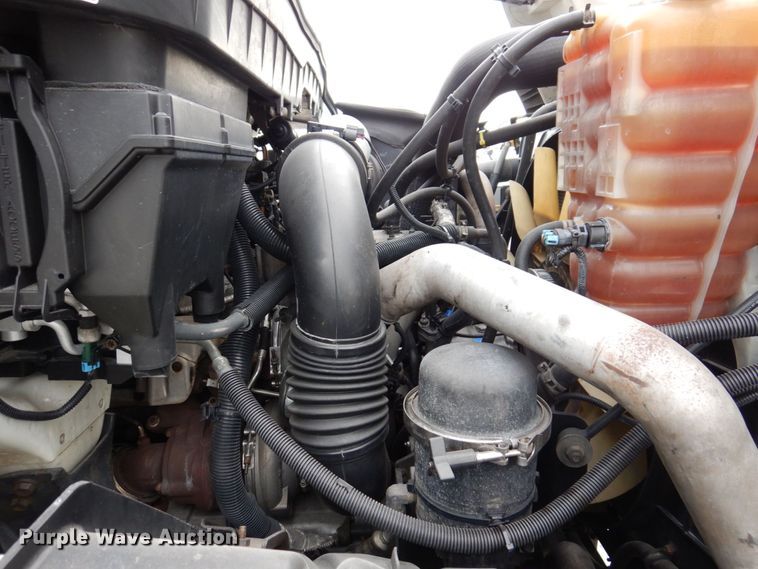 image for item JL9863 2014 International 7500  vacuum truck