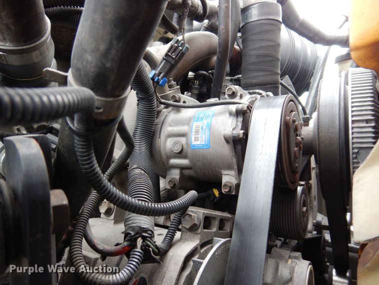 image for item JL9863 2014 International 7500  vacuum truck
