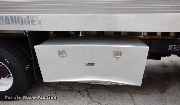 image for item JL9863 2014 International 7500  vacuum truck