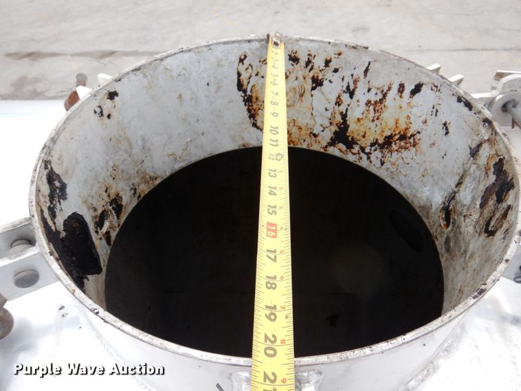 image for item JL9863 2014 International 7500  vacuum truck