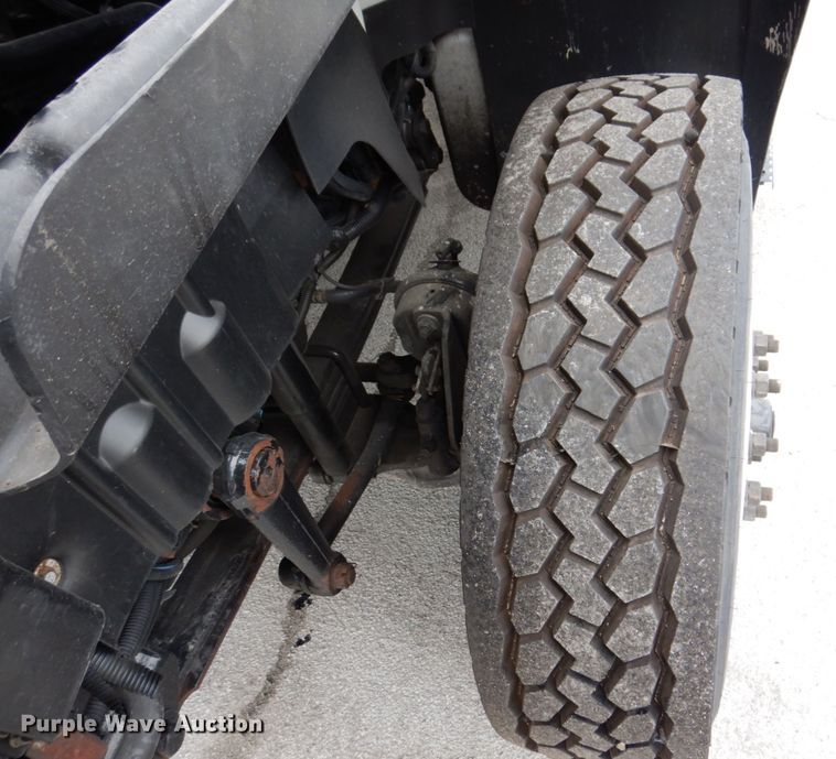 image for item JL9863 2014 International 7500  vacuum truck