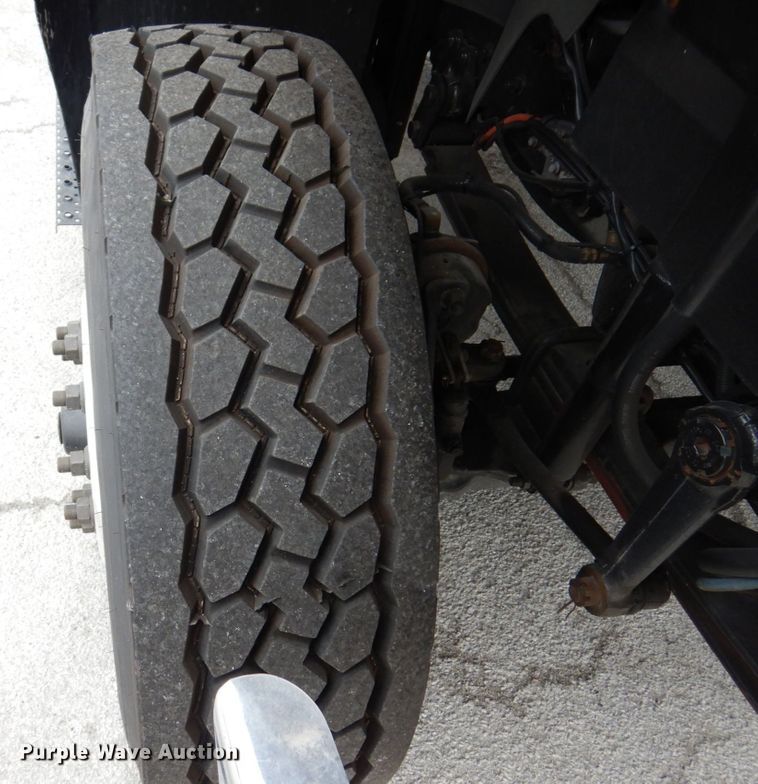 image for item JL9863 2014 International 7500  vacuum truck