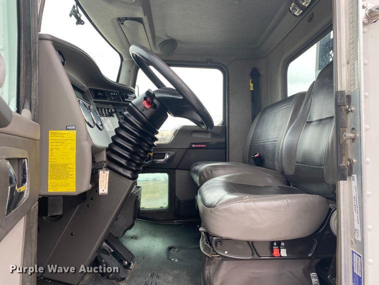 image for item JN9159 2012 Kenworth T370  utility / service truck