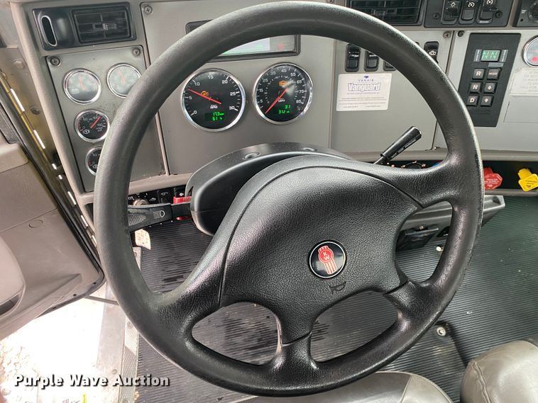 image for item JN9159 2012 Kenworth T370  utility / service truck