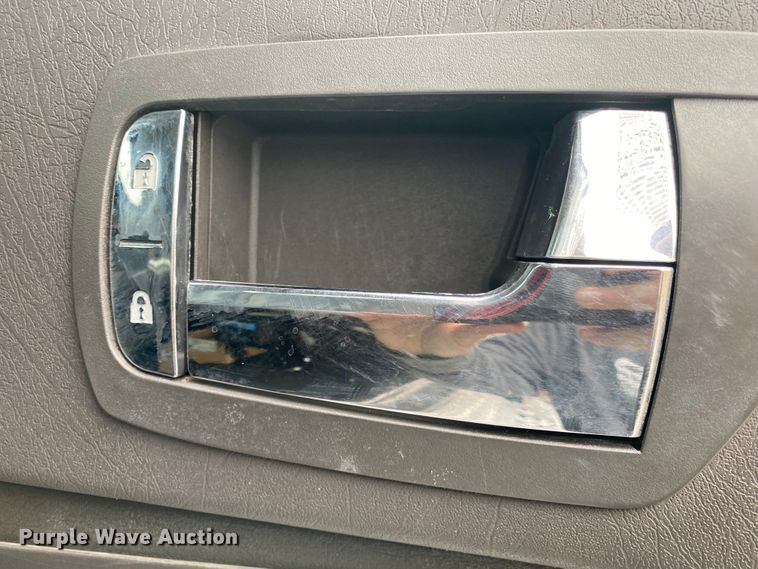 image for item JN9159 2012 Kenworth T370  utility / service truck