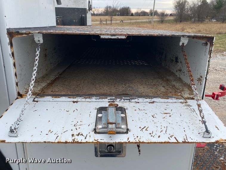 image for item JN9159 2012 Kenworth T370  utility / service truck