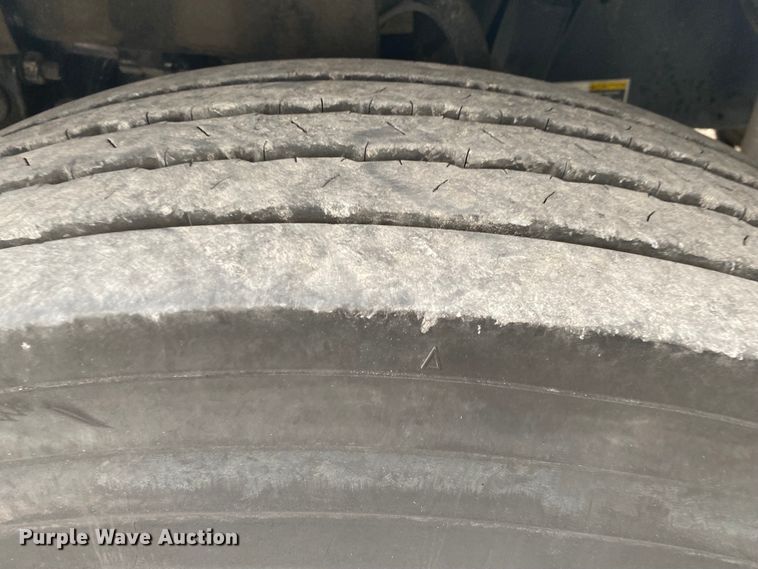 image for item JN9159 2012 Kenworth T370  utility / service truck