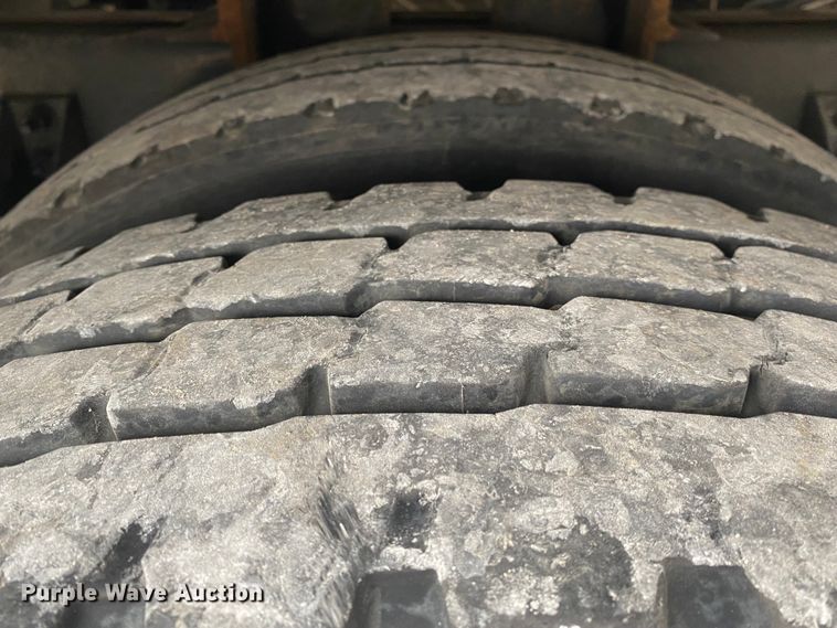 image for item JN9159 2012 Kenworth T370  utility / service truck