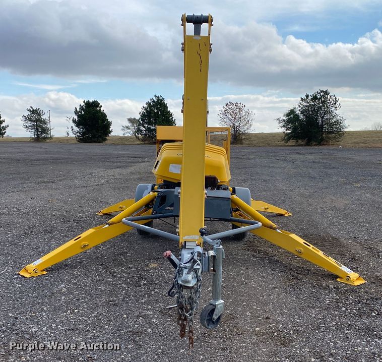 image for item JW9323 2004 Bil-Jax XLB-4319  boom lift