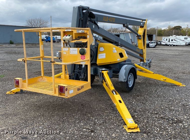 image for item JW9323 2004 Bil-Jax XLB-4319  boom lift