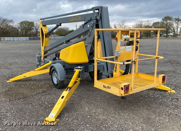 image for item JW9323 2004 Bil-Jax XLB-4319  boom lift