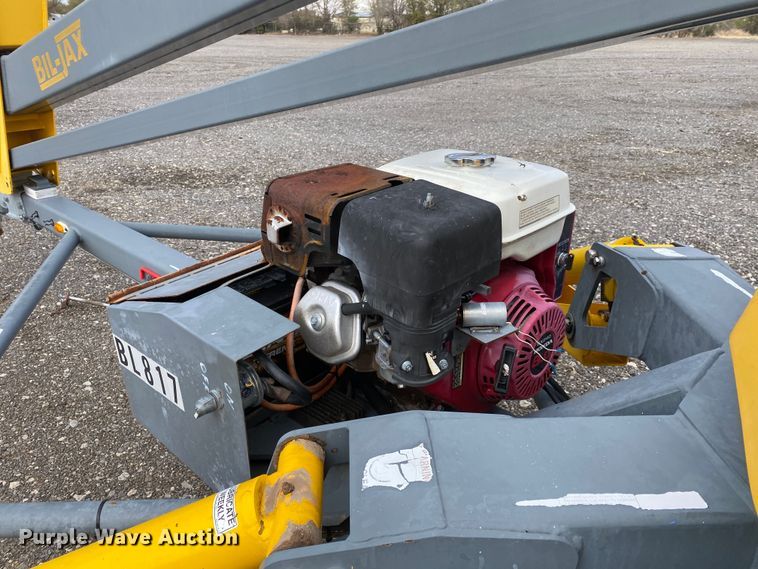 image for item JW9323 2004 Bil-Jax XLB-4319  boom lift