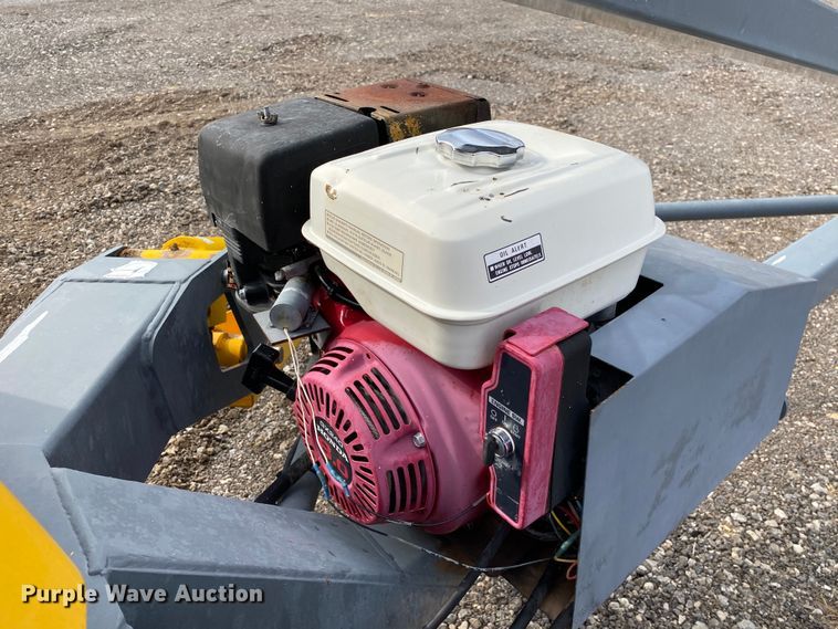 image for item JW9323 2004 Bil-Jax XLB-4319  boom lift