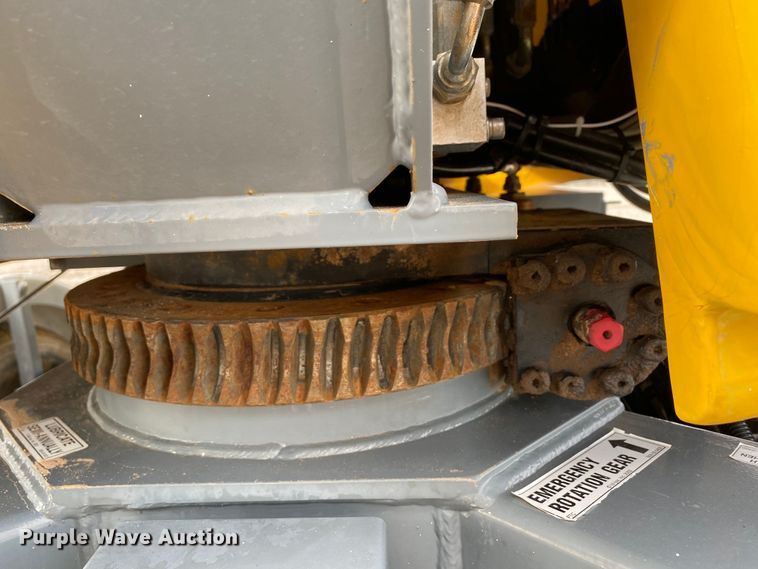 image for item JW9323 2004 Bil-Jax XLB-4319  boom lift