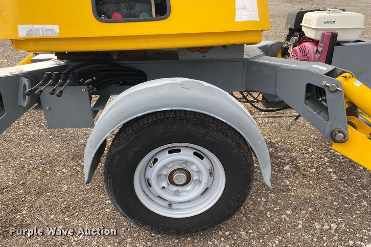 image for item JW9323 2004 Bil-Jax XLB-4319  boom lift