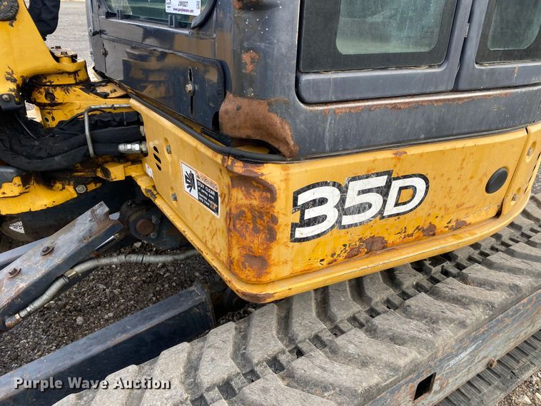 image for item JW9327 2013 John Deere 35D  mini excavator
