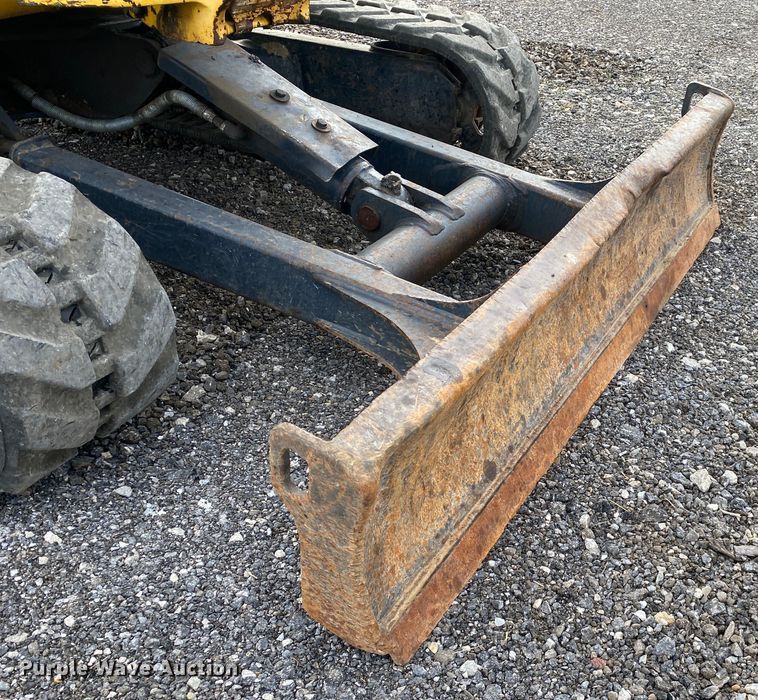 image for item JW9327 2013 John Deere 35D  mini excavator