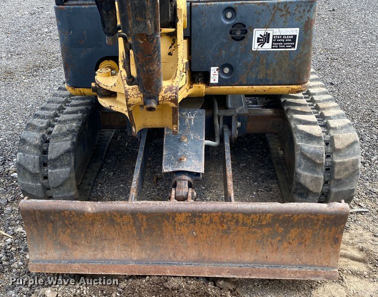 image for item JW9332 2008 John Deere 17D  mini excavator
