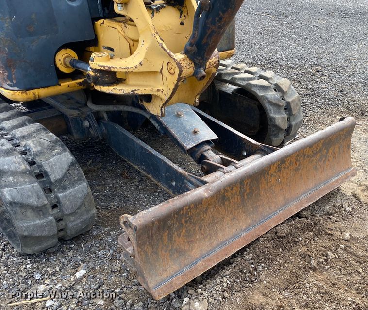 image for item JW9332 2008 John Deere 17D  mini excavator