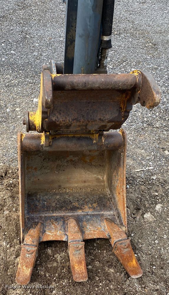 image for item JW9332 2008 John Deere 17D  mini excavator