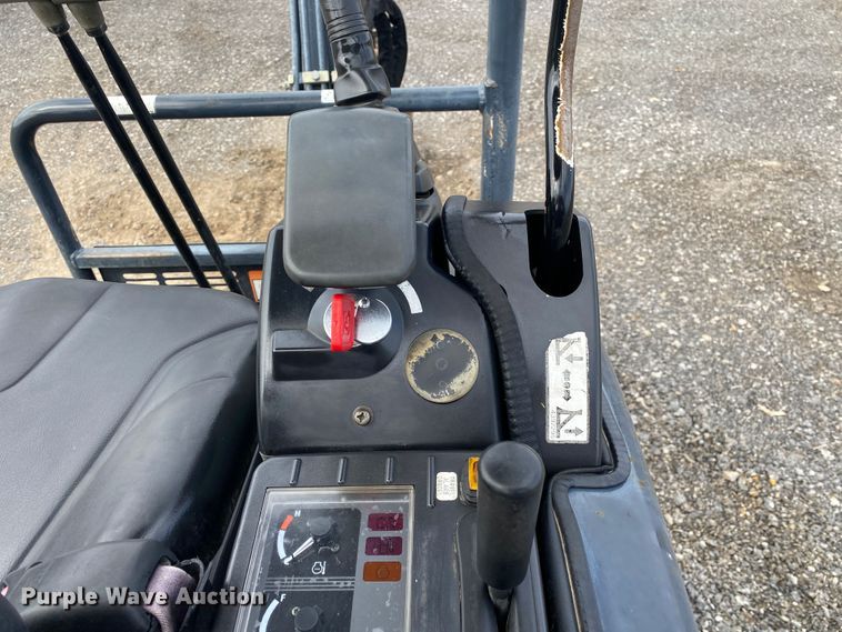 image for item JW9332 2008 John Deere 17D  mini excavator