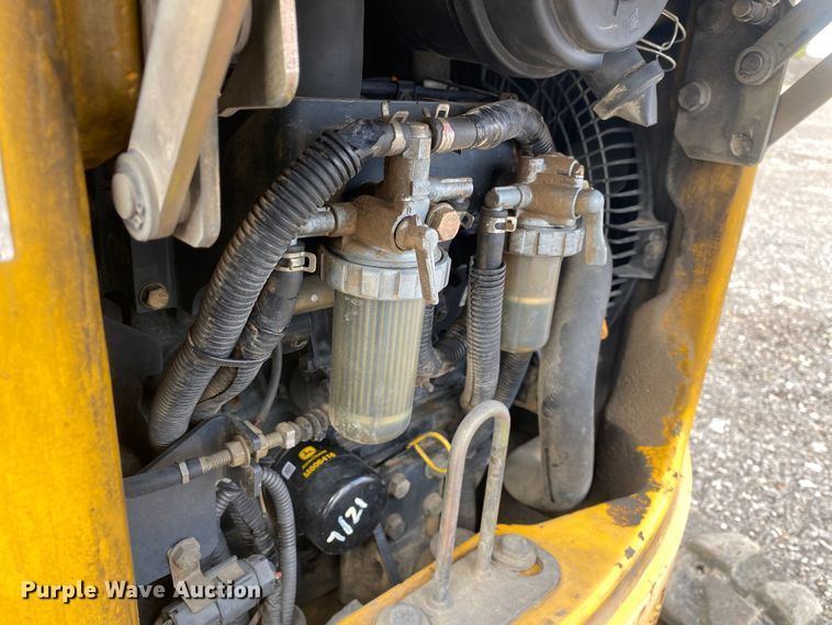 image for item JW9332 2008 John Deere 17D  mini excavator