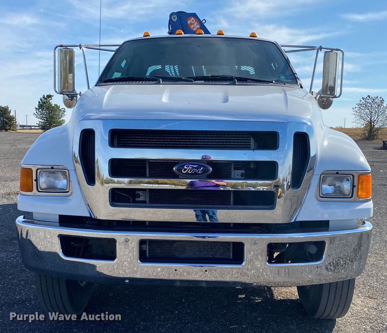 image for item JW9337 2013 Ford F750 Super Duty  SuperCab crane truck