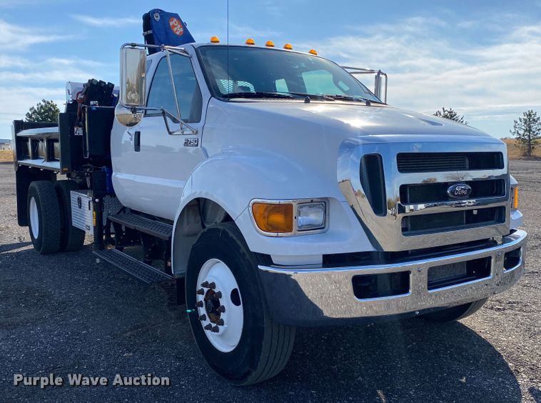 image for item JW9337 2013 Ford F750 Super Duty  SuperCab crane truck