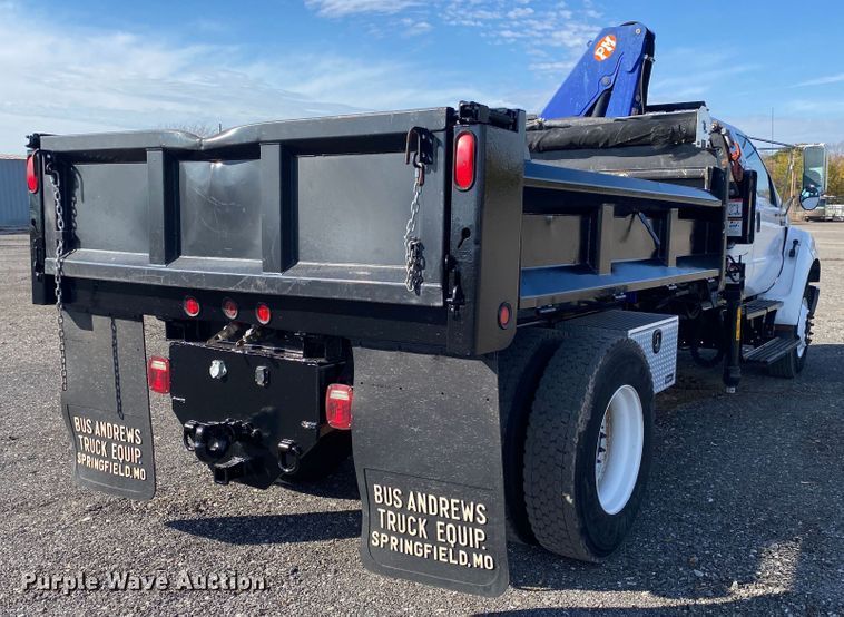 image for item JW9337 2013 Ford F750 Super Duty  SuperCab crane truck