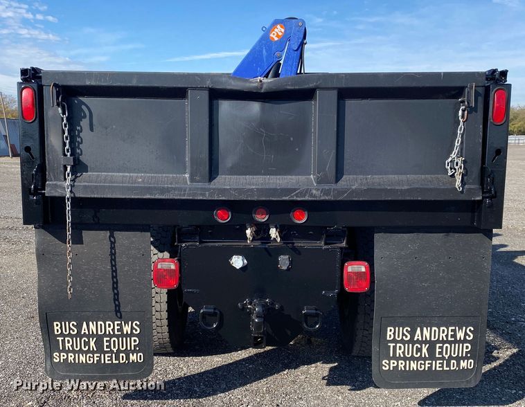 image for item JW9337 2013 Ford F750 Super Duty  SuperCab crane truck