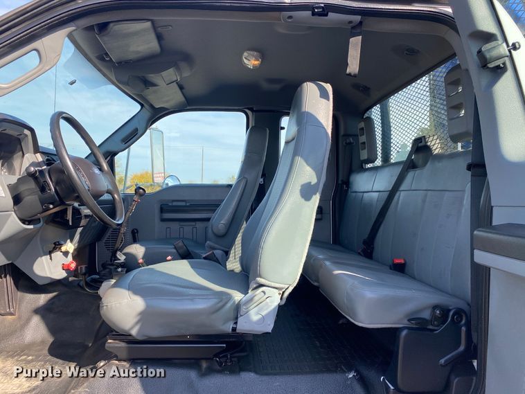 image for item JW9337 2013 Ford F750 Super Duty  SuperCab crane truck