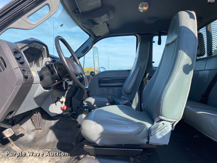 image for item JW9337 2013 Ford F750 Super Duty  SuperCab crane truck