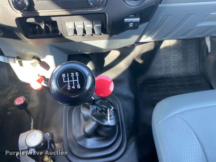 image for item JW9337 2013 Ford F750 Super Duty  SuperCab crane truck