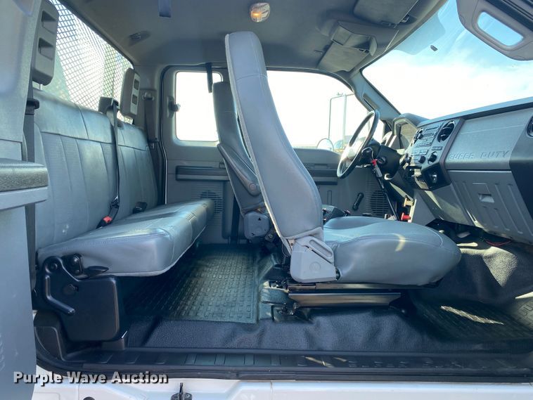 image for item JW9337 2013 Ford F750 Super Duty  SuperCab crane truck