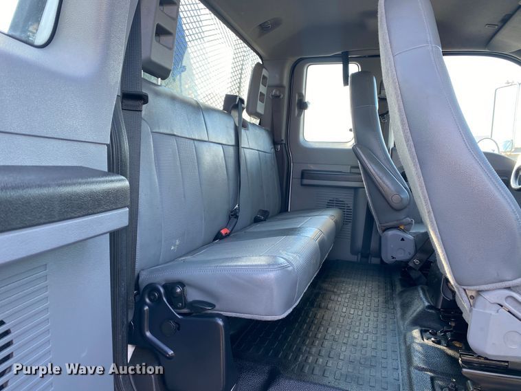 image for item JW9337 2013 Ford F750 Super Duty  SuperCab crane truck