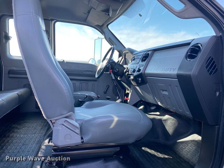 image for item JW9337 2013 Ford F750 Super Duty  SuperCab crane truck