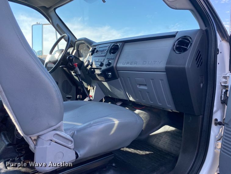 image for item JW9337 2013 Ford F750 Super Duty  SuperCab crane truck