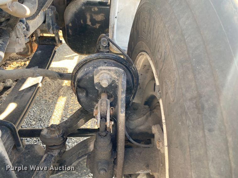 image for item JW9337 2013 Ford F750 Super Duty  SuperCab crane truck