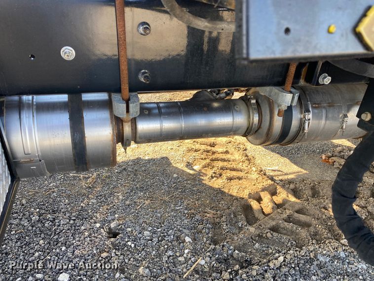 image for item JW9337 2013 Ford F750 Super Duty  SuperCab crane truck