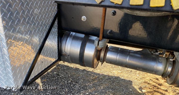 image for item JW9337 2013 Ford F750 Super Duty  SuperCab crane truck