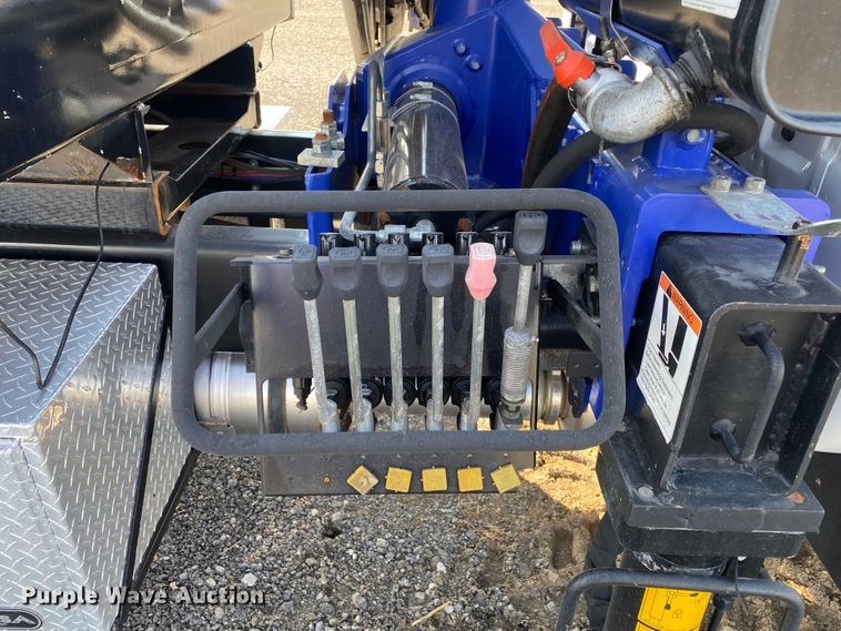 image for item JW9337 2013 Ford F750 Super Duty  SuperCab crane truck