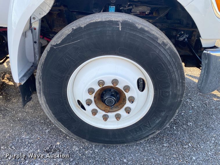 image for item JW9337 2013 Ford F750 Super Duty  SuperCab crane truck