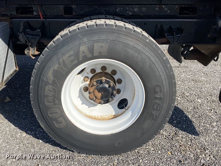 image for item JW9337 2013 Ford F750 Super Duty  SuperCab crane truck