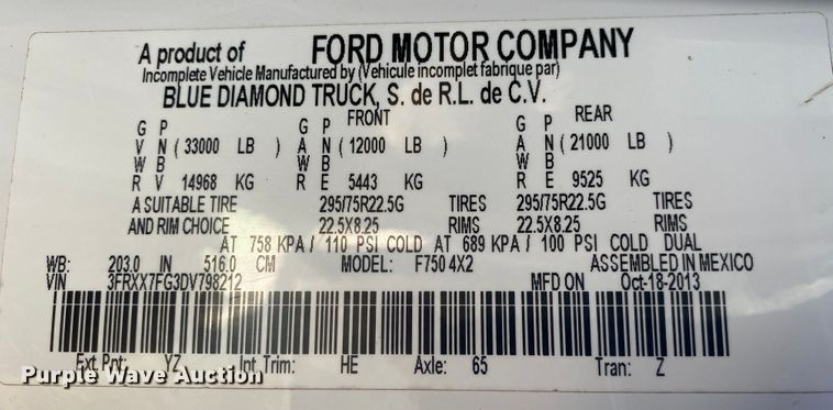 image for item JW9337 2013 Ford F750 Super Duty  SuperCab crane truck