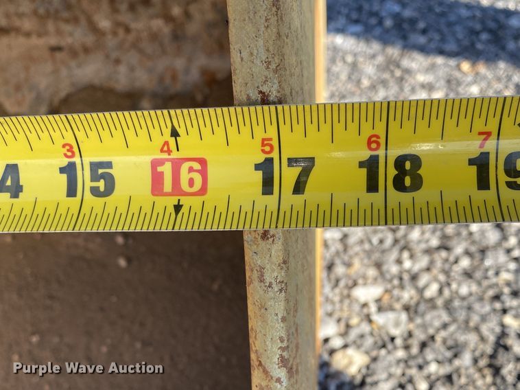 image for item JW9340 2014 John Deere 35D  mini excavator