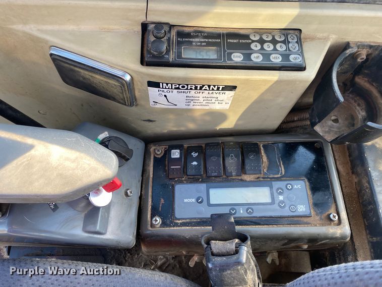 image for item JW9340 2014 John Deere 35D  mini excavator